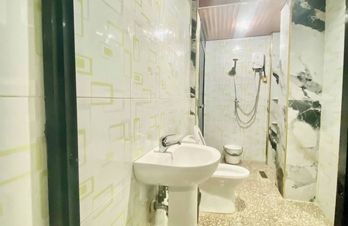 Davao House | LENS STAYCATION IN PANABO 1BDR BR KTCHN WIFI NETFLIX