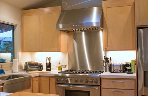 Cazadero House | Leo's Lodge ~ Poolside Retreat, Private yet close to Town!