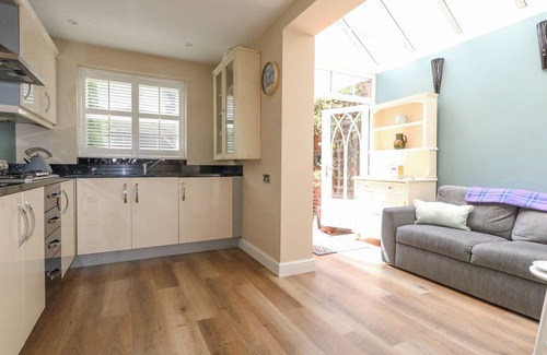 Weymouth Cottage | Leo's Place