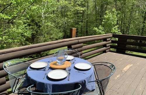 Wardsboro Cabin | Leonard’s Log Cabin— Mt. Snow/Stratton Ski House