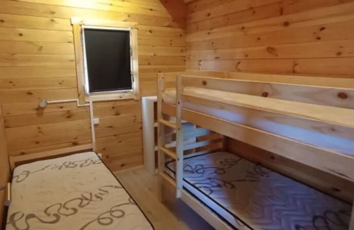 Servieres-le-Chateau Ski Chalet | Les Chalets de la Vialette - Chalet Xaintrie