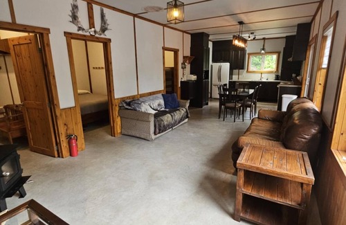 Lamarche Ski Chalet | Les chalets Amarok, presents the warm-footed chalet, an outdoor paradise!