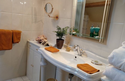 Droue-sur-Drouette Bed & Breakfast | Les Chambres d'hôtes - La Closerie