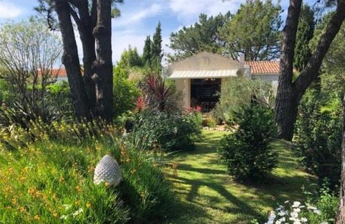 Saint-Georges-d'Oleron Villa | Les Fleurs De Lys, Villa Chic L'enclos Des Lys, Proche de la Mer, Linge Inclus