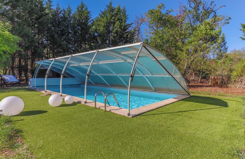 Trensacq House | Les Maisons Des Houssats with shared pool and private terrace.