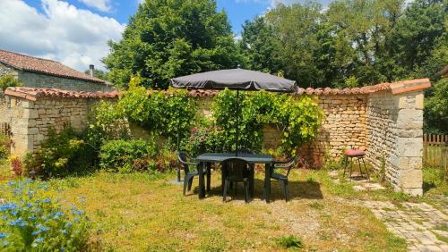 Villiers-le-Roux House | Les Murmures de Charente