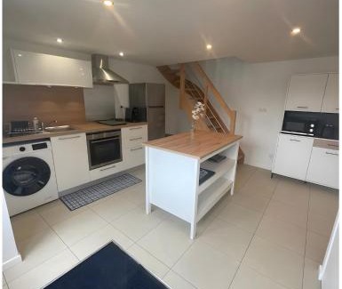 Matignon House | Les petites hirondelles