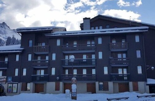 Les Avanchers-Valmorel Apartment | Les Pierres Plates 06 - Studio with a movable partition, overlooking the valley