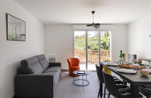 Sables-d'Or-les-Pins Apartment | Les pins 201 - Appt à moins dun km de la plage