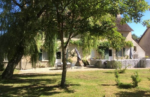 Jars House | Les Ruellés, a renovated former farmhouse in a green setting