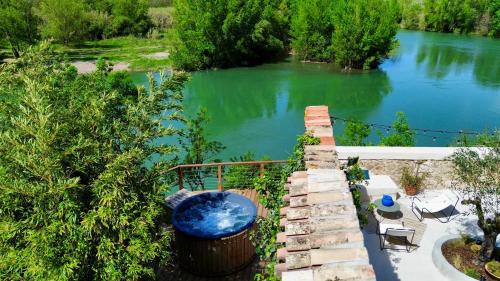 Belarga House | Les Terrasses de Bélarga - Maison d'hôtes - Piscine et Jacuzzi