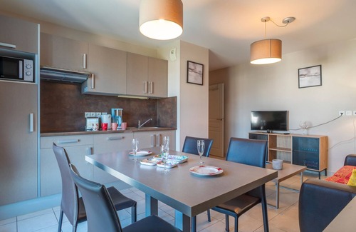 Concarneau Apartment | Les Thermes 532 - Vue mer avec piscine partagée