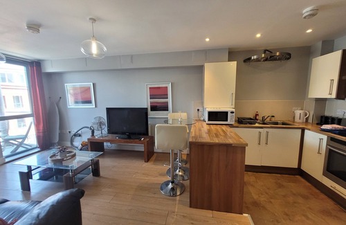 Chelmsford Apartment | Lesley Court- A spacious 2 bedroom apartment near Chelmsford Centre/Station