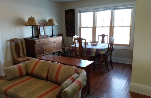 Pleasant Prairie Apartment | LESS THAN 1 MILE OFF FREEWAY