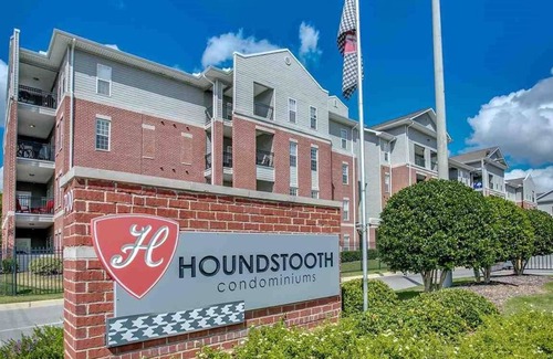 Tuscaloosa Condo | Less Than 1 mile to Bryant Denny, Coleman Coliseum, & Sewell-Thomas