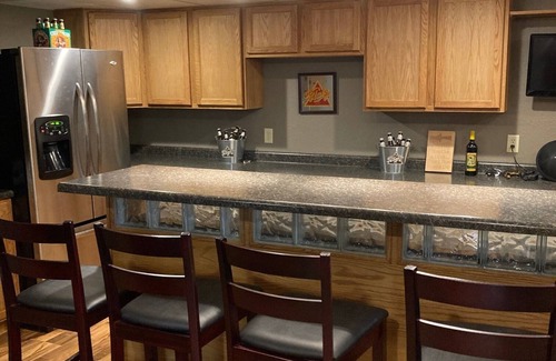 Combined Locks House | Less than 30 Min. from EAA Grounds/Oshkosh and Lambeau Field/Green Bay.