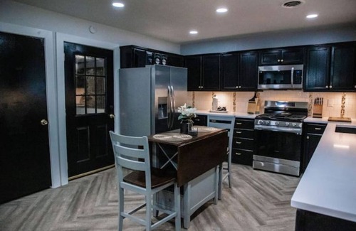 Big Spring House | LET D'S COZY COTTAGE #2 PROVIDE YOU A COMFORTABLE STAY IN BIG SPRING, TEXAS!