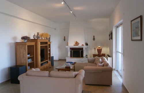 Marathokefala Villa | Let M&M Villa Welcome You To One Of The Most Beautiful Spots In Crete!