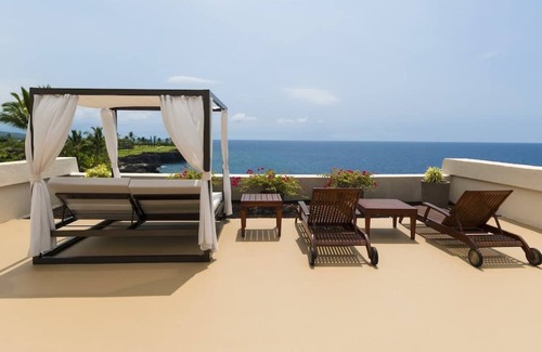 Keauhou House | Let's runaway to the Island! Spa, Game Room, Near Pahoehoe Beach Park
