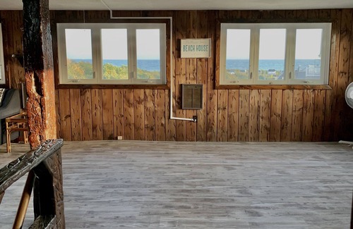 Green Hill House | Let the Sea Set You Free