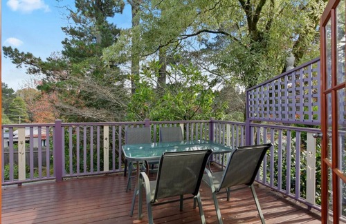Leura House | Leura Lodge - walking distance to mall, quiet & central