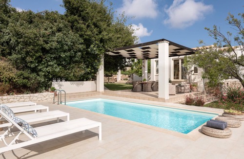 Atsipópoulon Villa | Levantes Luxury Home - Nature Inspired, Pool & BBQ