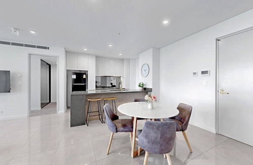 Gold Coast Apartment | Level 65 - Ocean Meriton - Across from the Beach 2 Bedroom Apartment