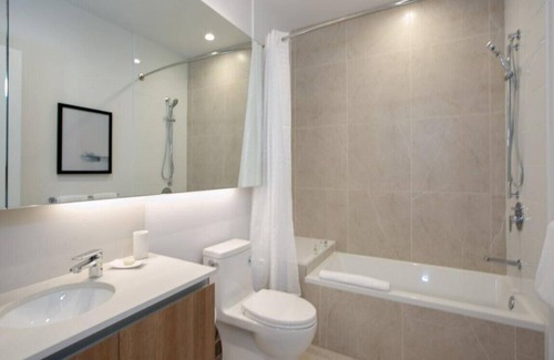 Historic Core Hotel | Level South Hill- A City Escape. Two Bedroom Sky Suite in the Heart Of DTLA