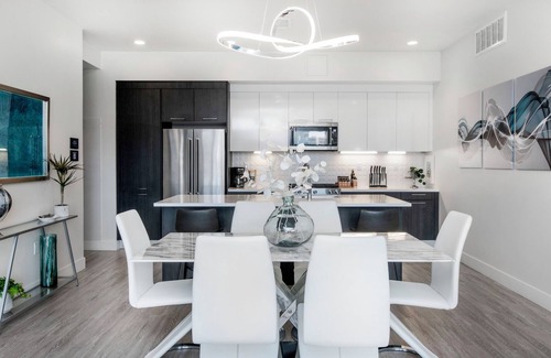 Highland Condo | Level-Up Elegance | Espadin LoHi