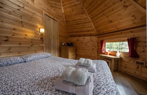 West Laroch House | Leven View Lodges - Callart