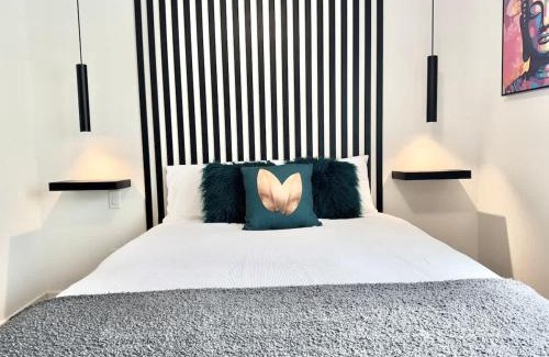 Desjardins Apartment | Levis Downtown New Studio #3 AC, WiFi and 2 Parking spaces