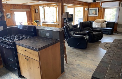 Lewiston House | LEWISTON YEAR ROUND HOME ON TEE LAKE WITH SANDY BEACH