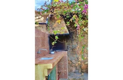 Almarda Apartment | Lezardiere House | Near beach | Large garden & BBQ