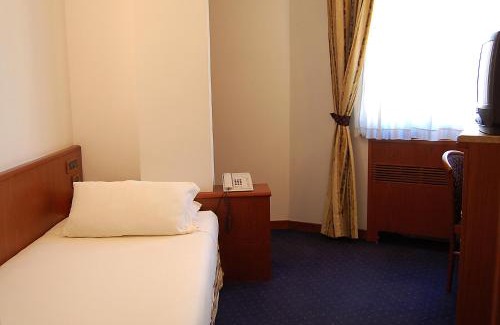 Fuorigrotta Hotel | LHP Napoli Palace & SPA