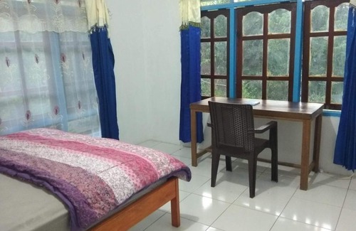 Moni House | Liahz Lodge