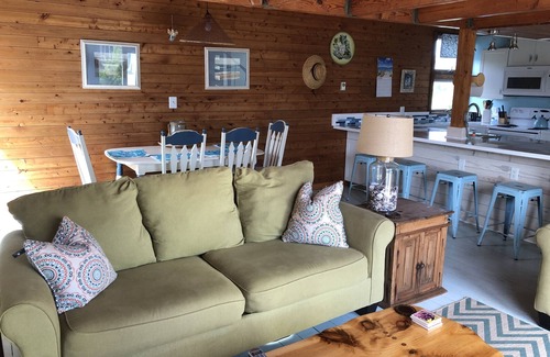 Salvo Cottage | License to Chill! 3 Bedroom Semi-Oceanfront with Pool and Spa. 20% off Sep/Oct!