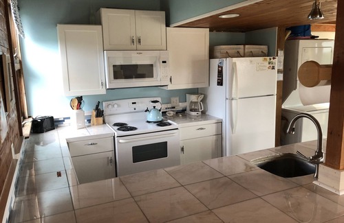 Salvo Cottage | License to Chill! 3 Bedroom Semi-Oceanfront with Pool and Spa. 20% off Sep/Oct!