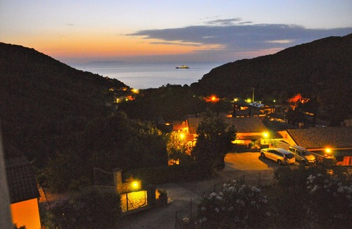 Rio nell'Elba Apartment | LIDA HOUSE three-room apartment in a beautiful panoramic location