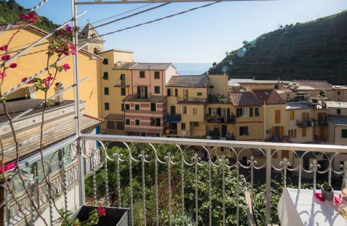 Manarola Apartment | Liersena Sea View Mini Villa with AC