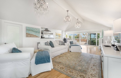 Eastern Malibu House | Life is better at the Beach in Malibu! Lux 3 bdr Home Spectacular Ocean Views
