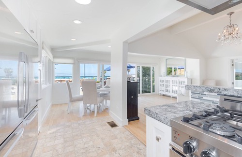Eastern Malibu House | Life is better at the Beach in Malibu! Lux 3 bdr Home Spectacular Ocean Views