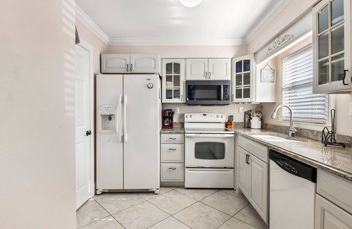 Nags Head House | Life On A Sandbar: Soundfront | Shared Pool Access