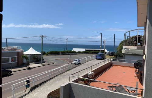 Merewether House | Life's a Merewether Beach
