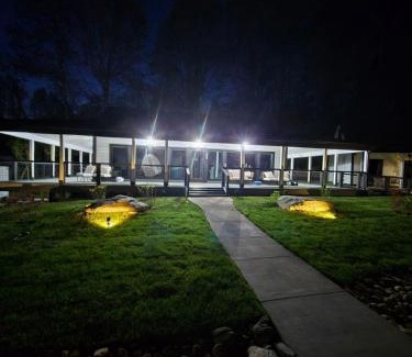 Brevard Villa | Life's Good Retreat