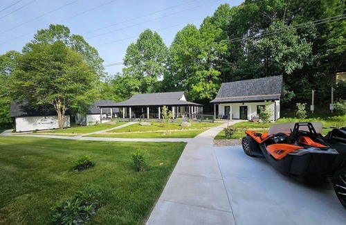 Brevard Villa | Life's Good Retreat!
