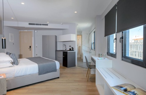 Nea Smirni Hotel | Lifestyle Suite with Hydromassage - Convo 212 Aparthotel