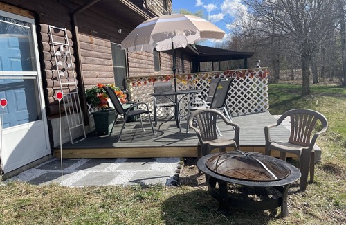 Vienna Apartment | Light and Airey new apartment on Apple Orchard minutes from Sylvan Beach