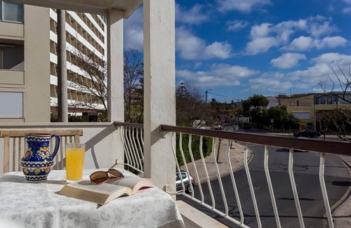 Carcavelos Condo | Light and Airy, Every Comfort on the Lisbon Coastline
