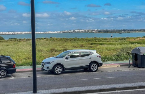 San Fernando Apartment | Lightbooking Ronda del Estero III