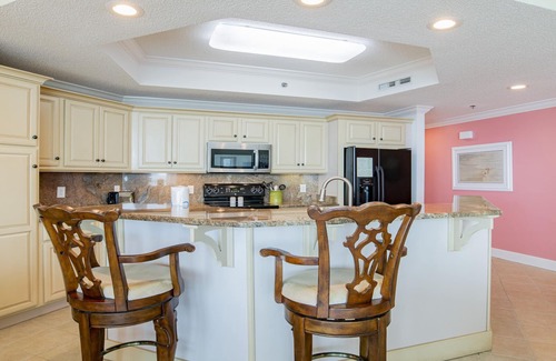 Orange Beach Condo | Lighthouse on the Bay, Beautiful 6th Floor Condo with Perdido Pass View!